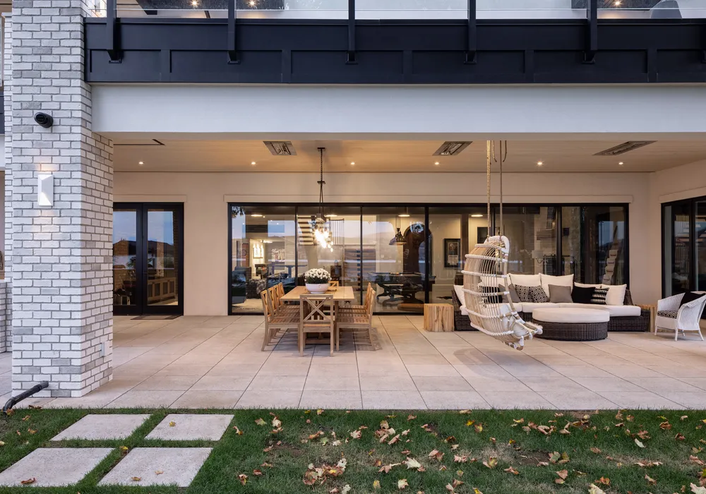 outdoor lighting fixtures